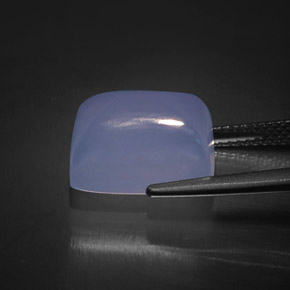 9.63カラットの天然ラベンダーブルーカルセドニー（13.3×9.3 mm・透明）
