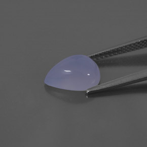 2.35カラットの天然ラベンダーブルーカルセドニー（10.5×7.3 mm・透明）