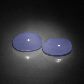 カラットの天然ラベンダーブルーカルセドニー（10.4×7.3 mm・透明）