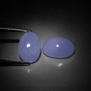 カラットの天然ラベンダーブルーカルセドニー（10.4×7.3 mm・透明）
