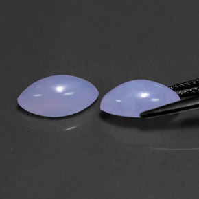 カラットの天然ラベンダーブルーカルセドニー（11.9×6.2 mm・透明）