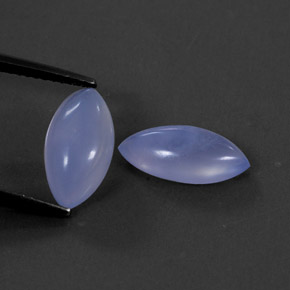 カラットの天然ラベンダーブルーカルセドニー（12.9×6.8 mm・透明）