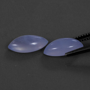 カラットの天然ラベンダーブルーカルセドニー（12.9×6.8 mm・透明）