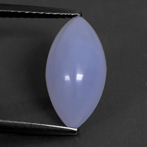 2.95カラットの天然ラベンダーブルーカルセドニー（14.1×7.2 mm・透明）