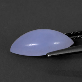 2.95カラットの天然ラベンダーブルーカルセドニー（14.1×7.2 mm・透明）