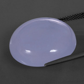 30.37カラットの天然ラベンダーブルーカルセドニー（22.03 mm・透明）
