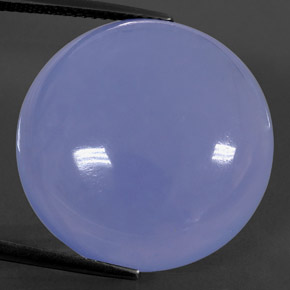 29.95カラットの天然ラベンダーブルーカルセドニー（21.94 mm・透明）