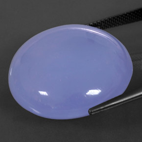47.14カラットの天然ラベンダーブルーカルセドニー（24.87 mm・透明）