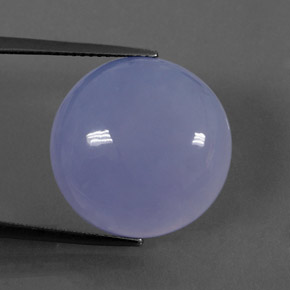 16.85カラットの天然ラベンダーブルーカルセドニー（18.25 mm・透明）