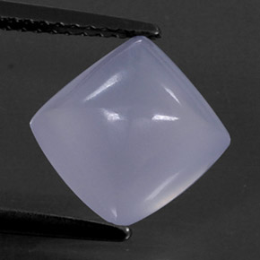 3.05カラットの天然ラベンダーブルーカルセドニー（8.9×8.8 mm・透明）