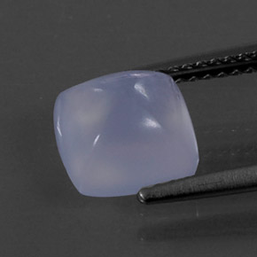 2.35カラットの天然ラベンダーブルーカルセドニー（8×8 mm・透明）