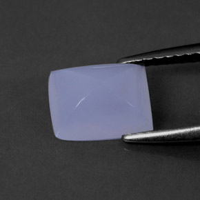 1.69カラットの天然ラベンダーブルーカルセドニー（8.2×6.3 mm・透明）