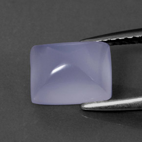 1.75カラットの天然ラベンダーブルーカルセドニー（8×6.4 mm・透明）