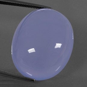 32.08カラットの天然ラベンダーブルーカルセドニー（24.1×19.5 mm・透明）