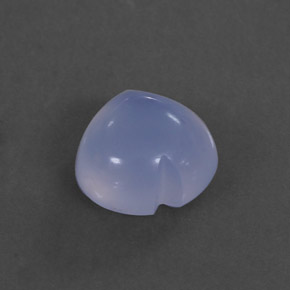 1.83カラットの天然ラベンダーブルーカルセドニー（8.1×7.9 mm・透明）