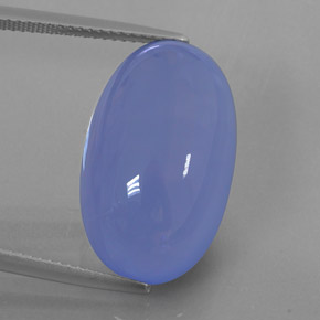 21.57カラットの天然ラベンダーブルーカルセドニー（21.8×13.4 mm・透明）