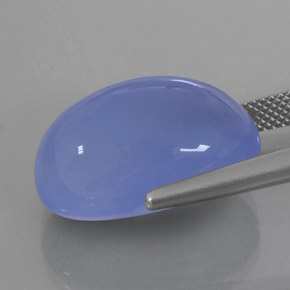 20.44カラットの天然ラベンダーブルーカルセドニー（20.3×12.7 mm・透明）