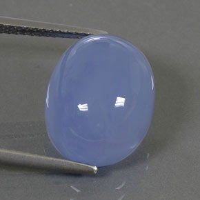 10.84カラットの天然ラベンダーブルーカルセドニー（15.4×11.8 mm・透明）