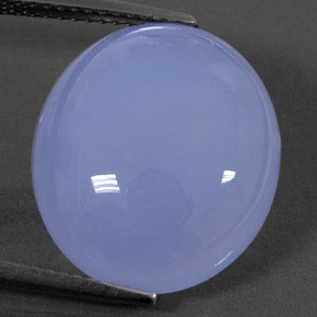 12.46カラットの天然ラベンダーブルーカルセドニー（17.4×15.2 mm・透明）