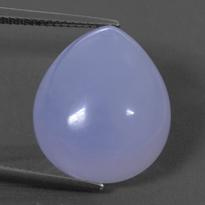 16.25カラットの天然ラベンダーブルーカルセドニー（18.9×15.8 mm・透明）