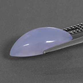 3.55カラットの天然ラベンダーブルーカルセドニー（15×7.7 mm・透明）