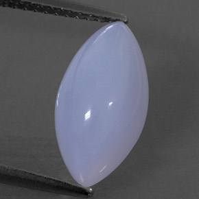 3.15カラットの天然ラベンダーブルーカルセドニー（14.1×7.3 mm・透明）