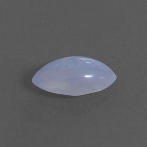 1.90カラットの天然ラベンダーブルーカルセドニー（11.9×6.4 mm・透明）
