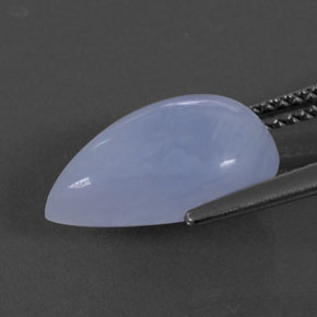 4.73カラットの天然ラベンダーブルーカルセドニー（14×9.4 mm・透明）