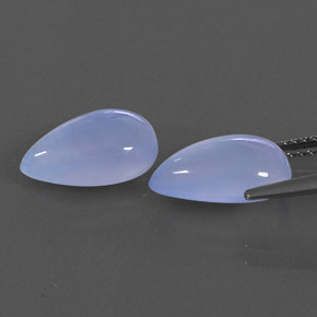 カラットの天然ラベンダーブルーカルセドニー（12×7.1 mm・透明）
