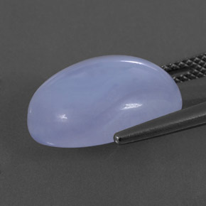 10.59カラットの天然ラベンダーブルーカルセドニー（16×12.1 mm・透明）