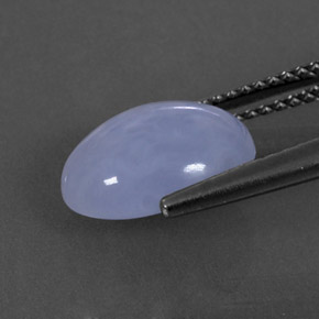3.02カラットの天然ラベンダーブルーカルセドニー（11.2×8.8 mm・透明）