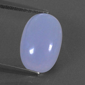 2.87カラットの天然ラベンダーブルーカルセドニー（11.4×7.5 mm・透明）