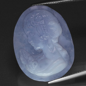 28.00カラットの天然ラベンダーブルーカルセドニー（28.1×21.6 mm・透明）