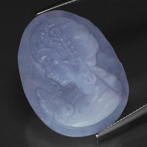 28.00カラットの天然ラベンダーブルーカルセドニー（28.1×21.6 mm・透明）