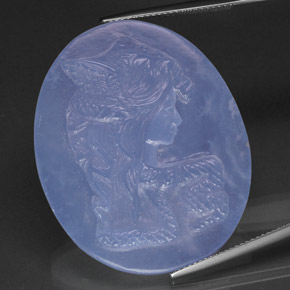 53.37カラットの天然ラベンダーブルーカルセドニー（37.8×31 mm・透明）