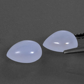 カラットの天然ラベンダーブルーカルセドニー（8.9×7.1 mm・透明）