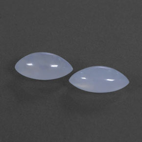 カラットの天然ラベンダーブルーカルセドニー（10.1×5.3 mm・透明）