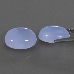カラットの天然ラベンダーブルーカルセドニー（10.4×8.3 mm・透明）