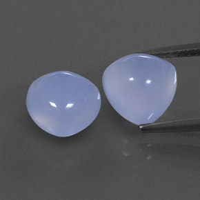 カラットの天然ラベンダーブルーカルセドニー（8.1×8 mm・透明）