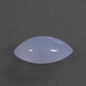 3.04カラットの天然ラベンダーブルーカルセドニー（14×7.3 mm・透明）