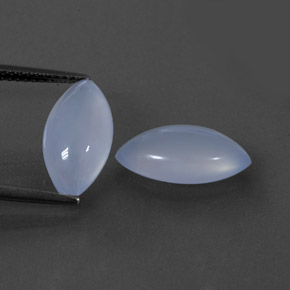 カラットの天然ラベンダーブルーカルセドニー（13.9×7.2 mm・透明）