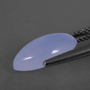 3.04カラットの天然ラベンダーブルーカルセドニー（13.6×7.3 mm・透明）