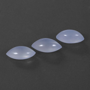 カラットの天然ラベンダーブルーカルセドニー（12.6×6.4 mm・透明）