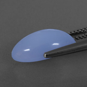 4.75カラットの天然ラベンダーブルーカルセドニー（14.9×8.3 mm・透明）