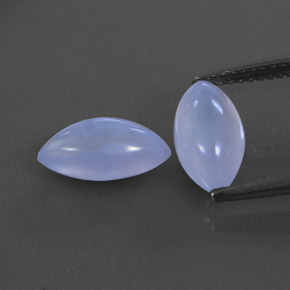 カラットの天然ラベンダーブルーカルセドニー（11.1×5.8 mm・透明）