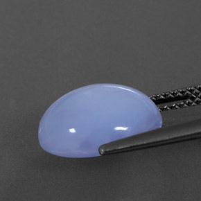 4.96カラットの天然ラベンダーブルーカルセドニー（11.9×10 mm・オーバルカット）