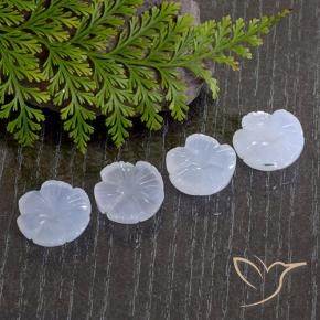 Shop natural 30.01ct 薄いパープルがかったブルー カルセドニー gems, フラワーカット, from ブラジル at GemSelect. In stock, global shipping!