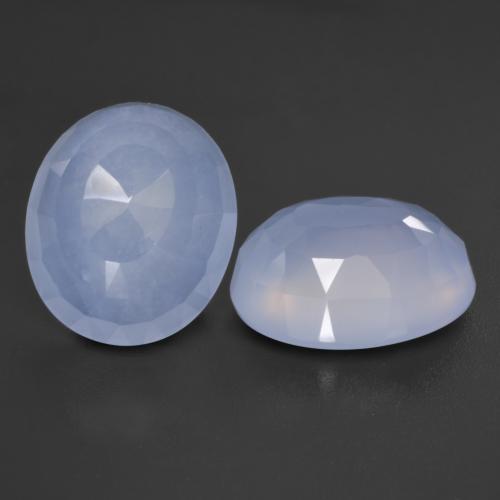 8.71カラットの天然パープルブルーカルセドニー（12×10.1 mm・オーバルカット）