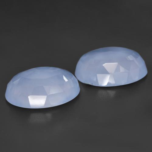 10.15カラットの天然パープルブルーカルセドニー（13.7×10.1 mm・オーバルカット）