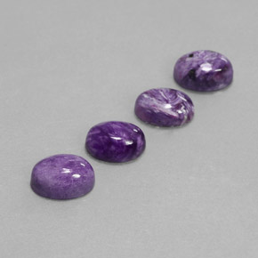 カラットの天然バイオレットチャロアイト（7.8×5.7 mm・オーバルカット）